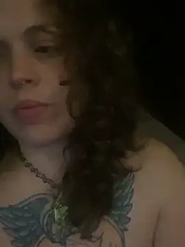 Snapshot of favoritestepsis chatting on 12/21/25, 10:00 favoritestepsis online show from 12/21/25, 10:00