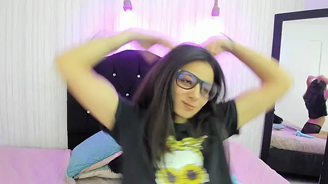 Snapshot of nicky_angel1 chatting on 02/19/25, 09:58 nicky angel1 online show from 02/19/25, 09:58