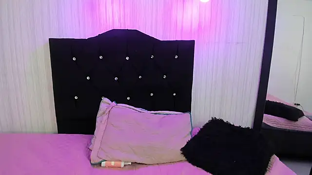 Snapshot of nicky_angel1 chatting on 02/25/25, 06:31 nicky angel1 online show from 02/25/25, 06:31