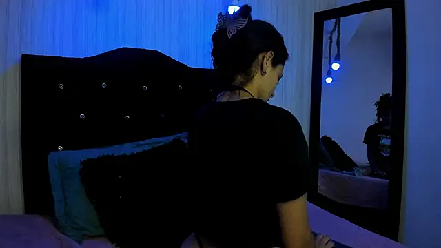 Snapshot of nicky_angel1 chatting on 03/08/25, 09:40 nicky angel1 online show from 03/08/25, 09:40