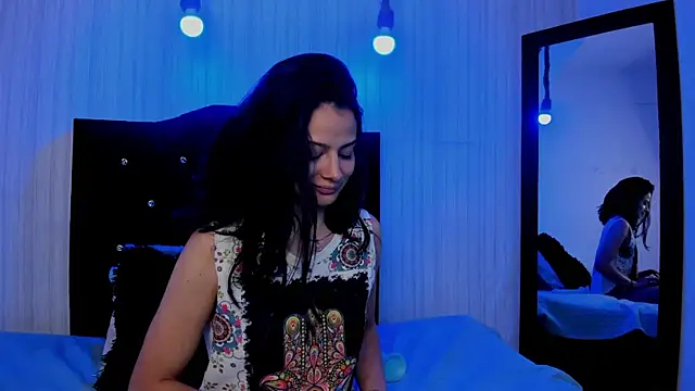 Snapshot of nicky_angel1 chatting on 03/12/25, 09:35 nicky angel1 online show from 03/12/25, 09:35