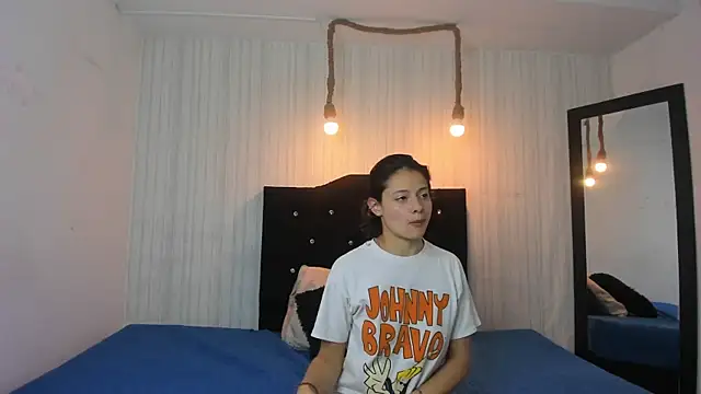 Snapshot of nicky_angel1 chatting on 03/14/25, 09:43 nicky angel1 online show from 03/14/25, 09:43