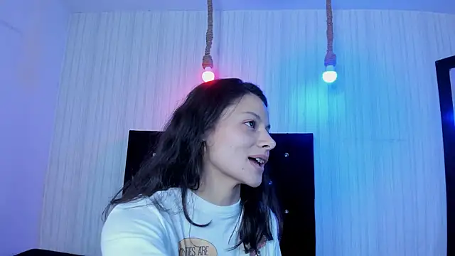 Snapshot of nicky_angel1 chatting on 03/21/25, 12:40 nicky angel1 online show from 03/21/25, 12:40