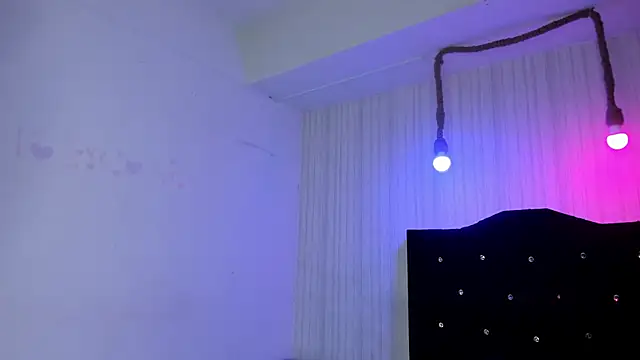 Snapshot of nicky_angel1 chatting on 11/11/25, 06:52 nicky angel1 online show from 11/11/25, 06:52