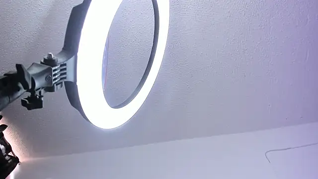 Snapshot of nicky_angel1 chatting on 11/26/25, 06:53 nicky angel1 online show from 11/26/25, 06:53