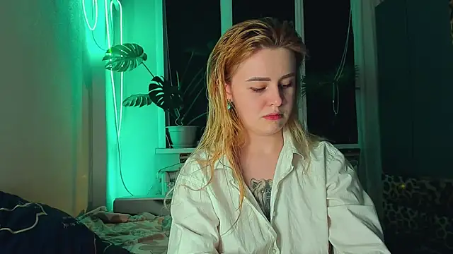 Alexa Pirs online show from 03/04/25, 09:54