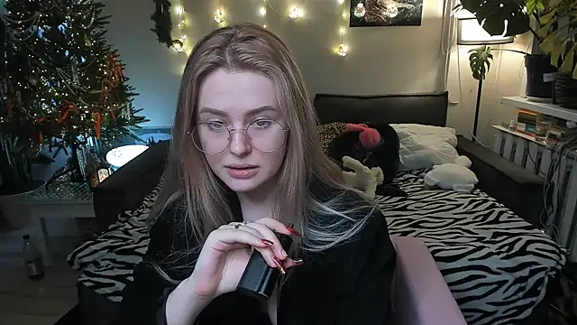 Alexa Pirs online show from 01/10/26, 03:03