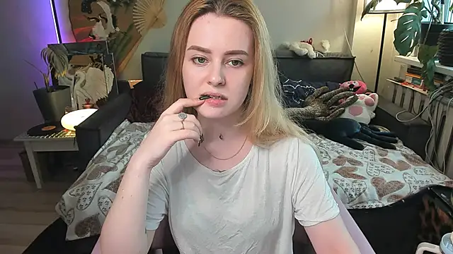 Snapshot of Alexa_Pirs chatting on 04/25/26, 01:14 Alexa Pirs online show from 04/25/26, 01:14