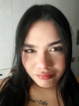 Snapshot of nikki_grey chatting on 10/16/25, 05:14 nikki grey online show from 10/16/25, 05:14