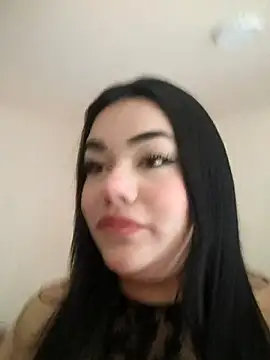 Snapshot of nikki_grey chatting on 10/18/25, 05:35 nikki grey online show from 10/18/25, 05:35