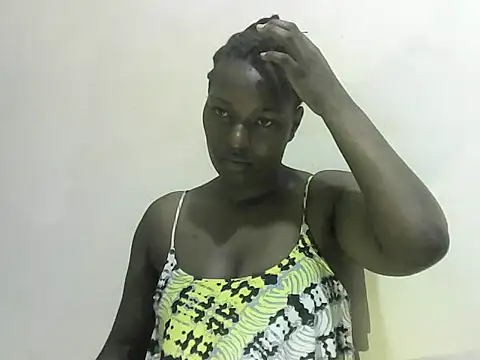 Snapshot of FudgeBabe chatting on 02/18/25, 08:59 FudgeBabe online show from 02/18/25, 08:59