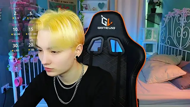 Akemi Sora  online show from 03/08/25, 10:11