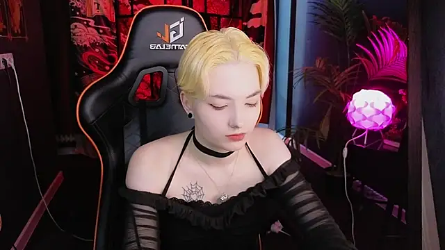 Akemi Sora  online show from 03/09/25, 08:29