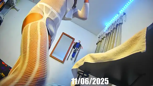 Snapshot of Fhrankie_xxl chatting on 11/07/25, 05:18 Fhrankie xxl online show from 11/07/25, 05:18