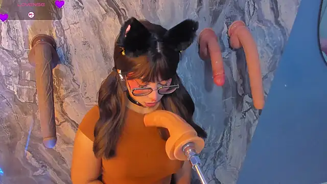 Snapshot of linda_sofi__ chatting on 03/24/26, 08:36 linda sofi online show from 03/24/26, 08:36