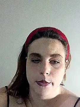 Snapshot of KinzAngel chatting on 02/18/25, 03:32 KinzAngel online show from 02/18/25, 03:32