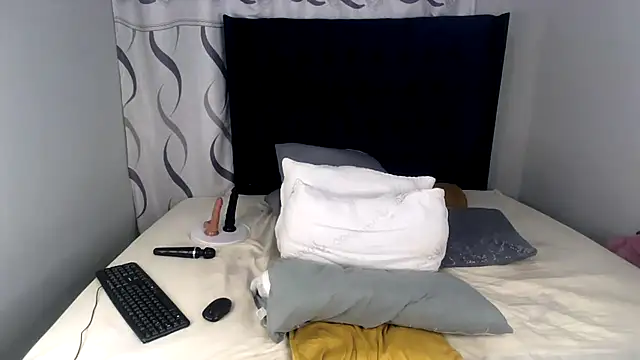 Snapshot of BigbootyliciousXXX chatting on 04/28/26, 02:27 BigbootyliciousXXX online show from 04/28/26, 02:27