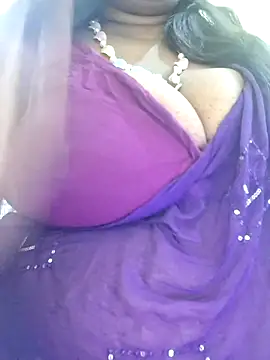 Snapshot of SX-JUHI chatting on 11/11/25, 02:06 SX-JUHI online show from 11/11/25, 02:06