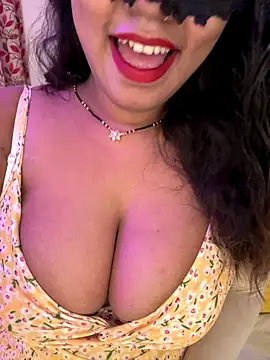 WifyHubby 38 online show from 10/11/25, 02:48