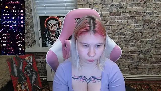 Little kitsune1707 online show from 11/23/25, 07:19