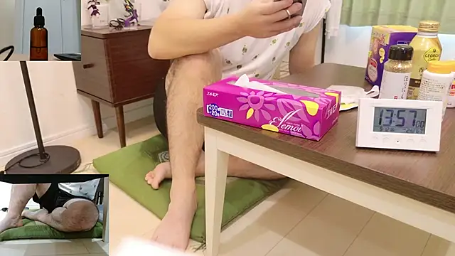 Snapshot of YARASERO-kun chatting on 09/12/25, 04:56 YARASERO-kun online show from 09/12/25, 04:56