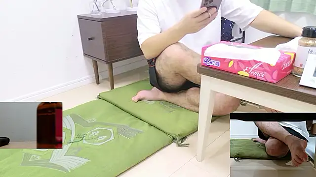 Snapshot of YARASERO-kun chatting on 09/26/25, 12:53 YARASERO-kun online show from 09/26/25, 12:53