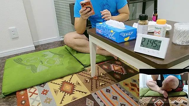 Snapshot of YARASERO-kun chatting on 10/07/25, 12:46 YARASERO-kun online show from 10/07/25, 12:46