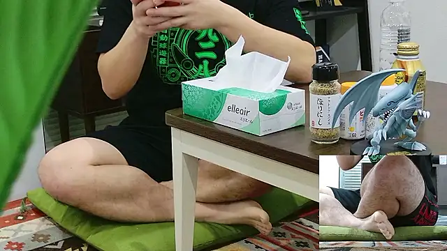 Snapshot of YARASERO-kun chatting on 02/14/26, 10:23 YARASERO-kun online show from 02/14/26, 10:23