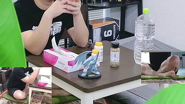 Snapshot of YARASERO-kun chatting on 03/10/26, 01:32 YARASERO-kun online show from 03/10/26, 01:32