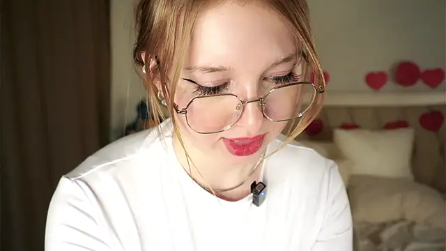 EdlaHames online show from 02/17/25, 01:53