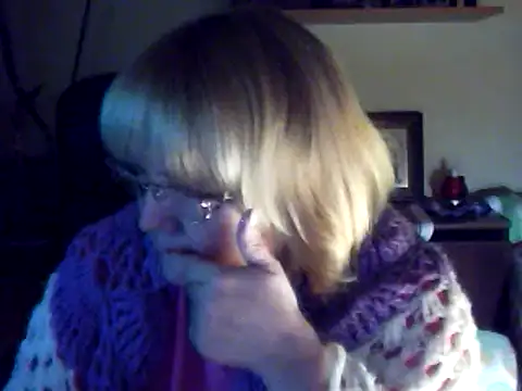 Snapshot of Violet5364 chatting on 02/23/25, 09:37 Violet5364 online show from 02/23/25, 09:37