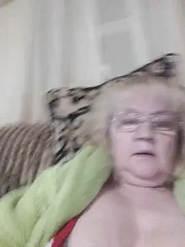 Snapshot of Violet5364 chatting on 02/06/26, 09:29 Violet5364 online show from 02/06/26, 09:29