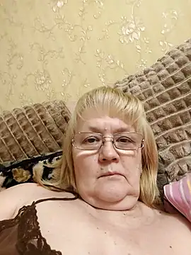 Snapshot of Violet5364 chatting on 03/04/26, 08:26 Violet5364 online show from 03/04/26, 08:26