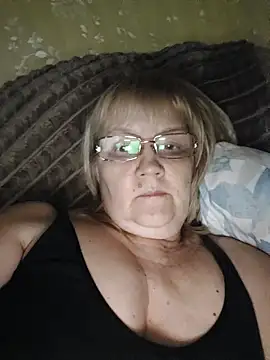 Snapshot of Violet5364 chatting on 03/27/26, 09:47 Violet5364 online show from 03/27/26, 09:47