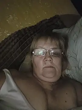 Snapshot of Violet5364 chatting on 04/02/26, 09:01 Violet5364 online show from 04/02/26, 09:01