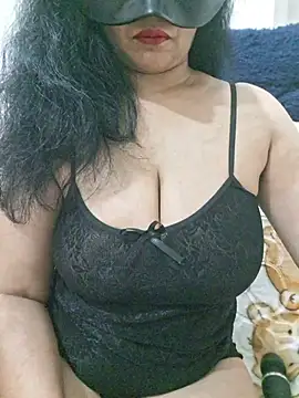 Snapshot of Jassi_Does chatting on 06/29/26, 09:15 Jassi Does online show from 06/29/26, 09:15
