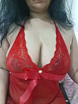 Snapshot of Jassi_Does chatting on 07/02/26, 10:49 Jassi Does online show from 07/02/26, 10:49