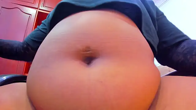 Snapshot of emma_purple_ chatting on 12/17/25, 05:08 emma purple online show from 12/17/25, 05:08