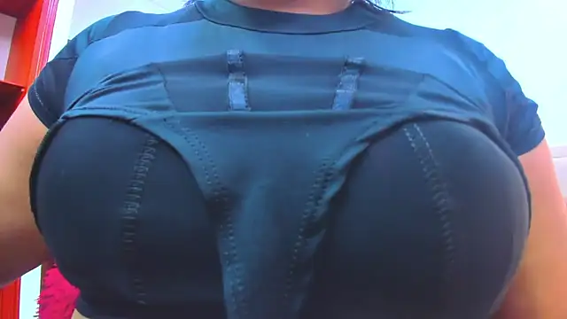 Snapshot of emma_purple_ chatting on 01/10/26, 05:37 emma purple online show from 01/10/26, 05:37