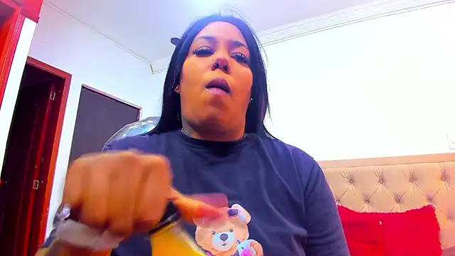 Snapshot of emma_purple_ chatting on 01/14/26, 05:29 emma purple online show from 01/14/26, 05:29