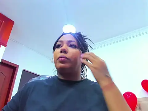 Snapshot of emma_purple_ chatting on 02/15/26, 05:20 emma purple online show from 02/15/26, 05:20