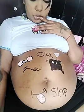 Snapshot of emma_purple_ chatting on 03/13/26, 06:25 emma purple online show from 03/13/26, 06:25