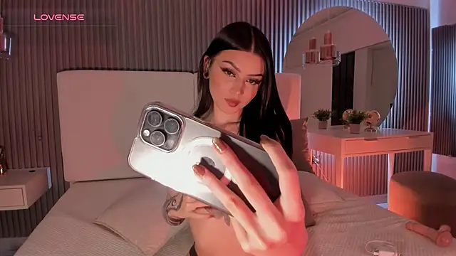 Giselle royy online show from 11/13/25, 08:19