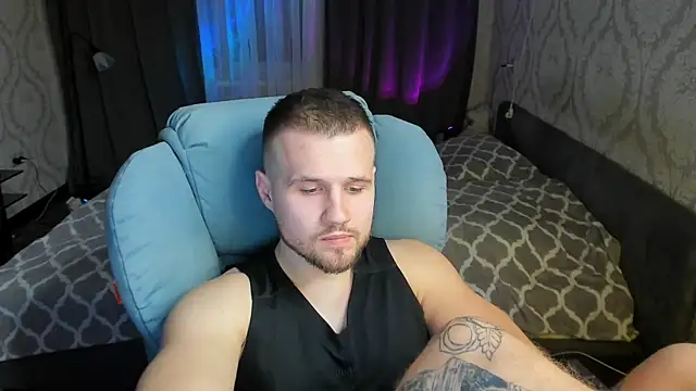 Snapshot of Vladik_b chatting on 02/27/25, 08:31 Vladik b online show from 02/27/25, 08:31