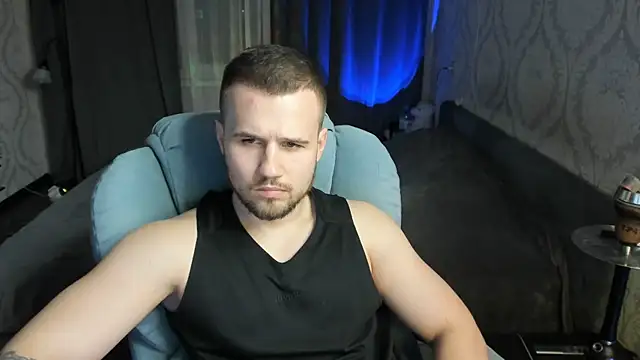 Snapshot of Vladik_b chatting on 03/20/25, 05:47 Vladik b online show from 03/20/25, 05:47