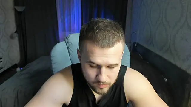 Snapshot of Vladik_b chatting on 03/21/25, 05:45 Vladik b online show from 03/21/25, 05:45