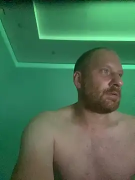 Krzysiekg123 online show from 10/17/25, 10:23