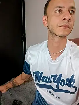 Snapshot of Jehan_Soto chatting on 09/30/25, 07:30 Jehan Soto online show from 09/30/25, 07:30