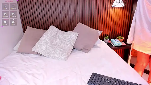 julietaevanns online show from 02/03/26, 06:40