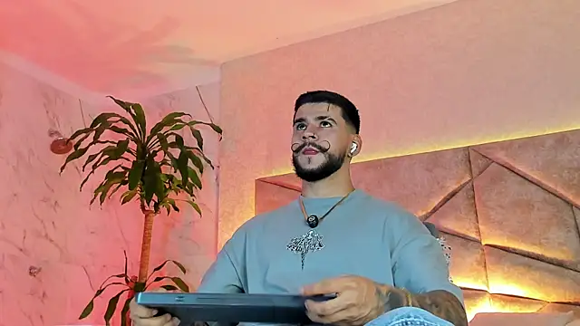 DickGriffith  online show from 09/28/25, 07:14